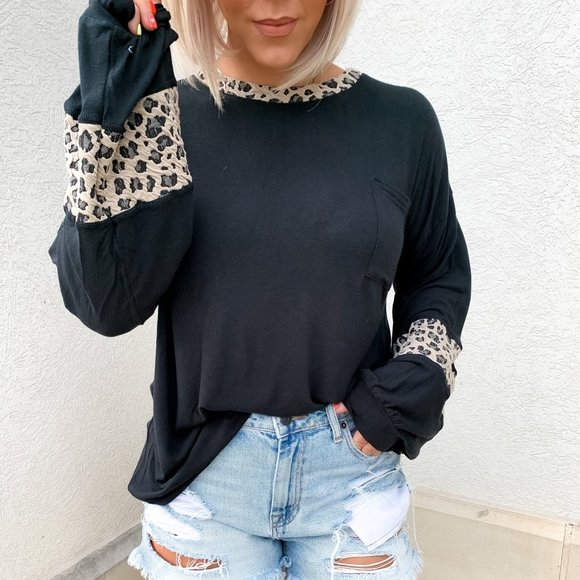 Leopard Balloon Sleeve Top - Picture 4 of 5